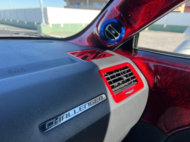 ダッジ チャレンジャー SE★R5税金完納★エアロ★社外マフラー★MOPAR製エアインテーク★ロックフォード製スピーカー★グラントゼロアンプ★work emotion製19インチ★絶好調★業界最安画像20