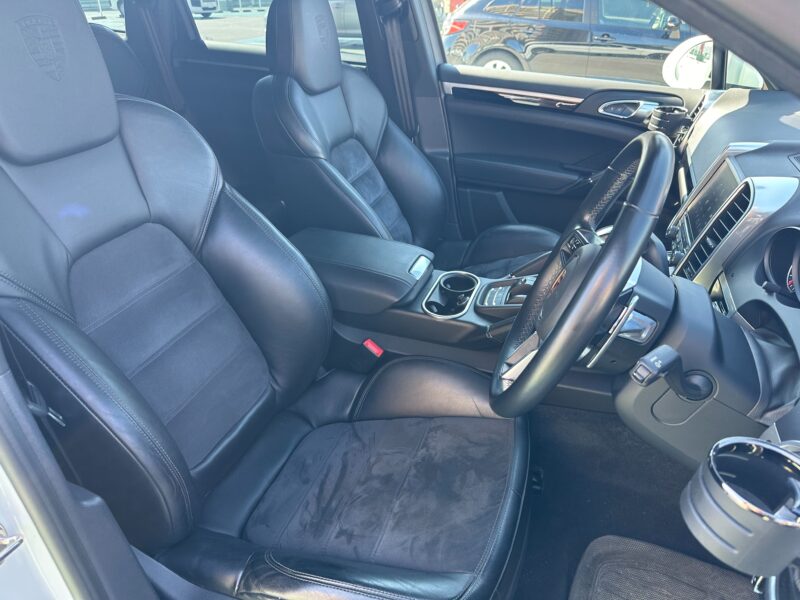 カイエン プラチナエディション 4WD★後期★R5税金完納★360°ビュー★BOSEサウンド★極了極美画像11