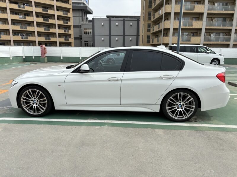 BMW 320d Mスポーツ★R5税金完納★極上車★ハーフレザーシート★衝突軽減ブレーキ★レーンアシスト★装備充実★びっくり価格画像3