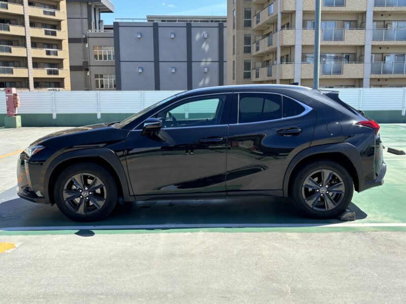 レクサスUX 200ブルーエディション★極良極美★大人気★サンルーフ★衝突軽減ブレーキ★レーンアシスト★装備充実★業界最安画像2