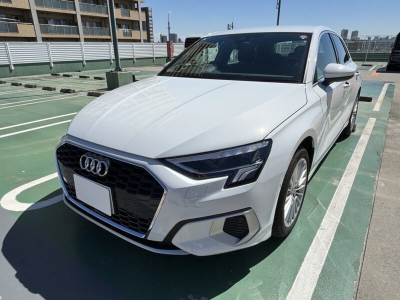 アウディ A3 アドバン30TFSI★新車同様★★R5税金完納★0.1万km★衝突軽減ブレーキ★レーンアシスト★現行型★メーターナビ★装備充実★業界最安画像0