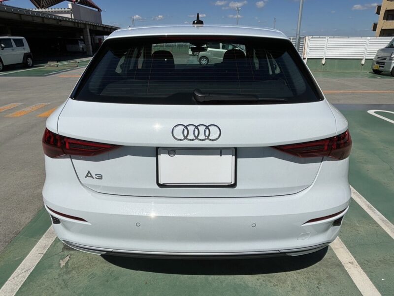 アウディ A3 アドバン30TFSI★新車同様★★R5税金完納★0.1万km★衝突軽減ブレーキ★レーンアシスト★現行型★メーターナビ★装備充実★業界最安画像6