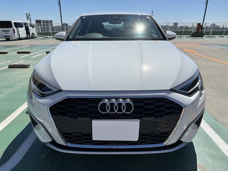 アウディ A3 アドバン30TFSI★新車同様★★R5税金完納★0.1万km★衝突軽減ブレーキ★レーンアシスト★現行型★メーターナビ★装備充実★業界最安画像7