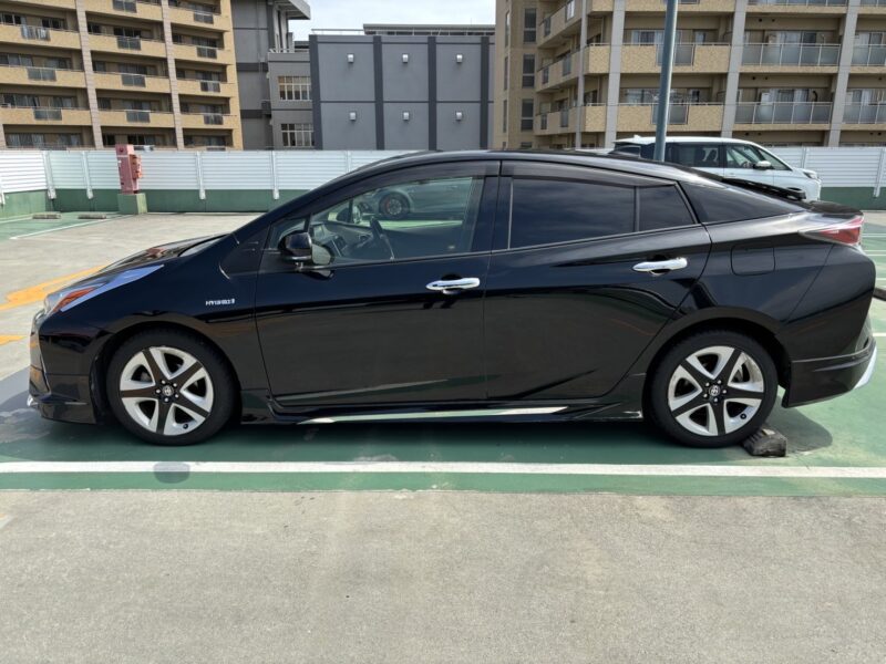 プリウス S ツーリングセレクション モデリスタ★R5税金完納★車検ロング★黒レザーシート★大人気★アダプティブクルーズ★パークアシスト★レーンアシスト★業界最安画像2