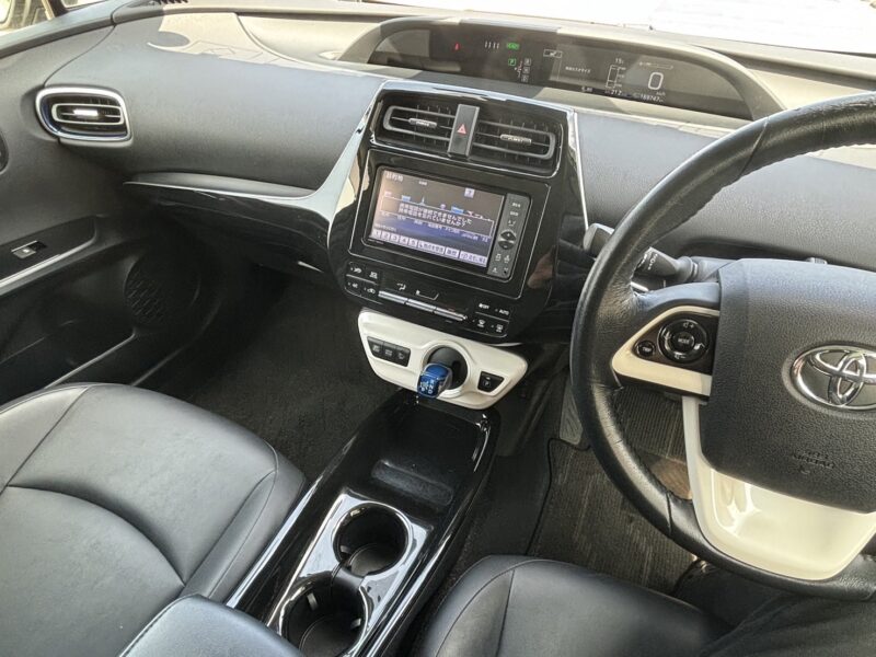 プリウス S ツーリングセレクション モデリスタ★R5税金完納★車検ロング★黒レザーシート★大人気★アダプティブクルーズ★パークアシスト★レーンアシスト★業界最安画像13