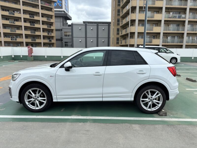 アウディ Q2 35TFSI シリンダーオンデマンドスポーツ SラインPKG★現行型★ワンオーナー★上級グレード★車検ロング★極上車★ハーフレザー★装備充実★業界最安画像3
