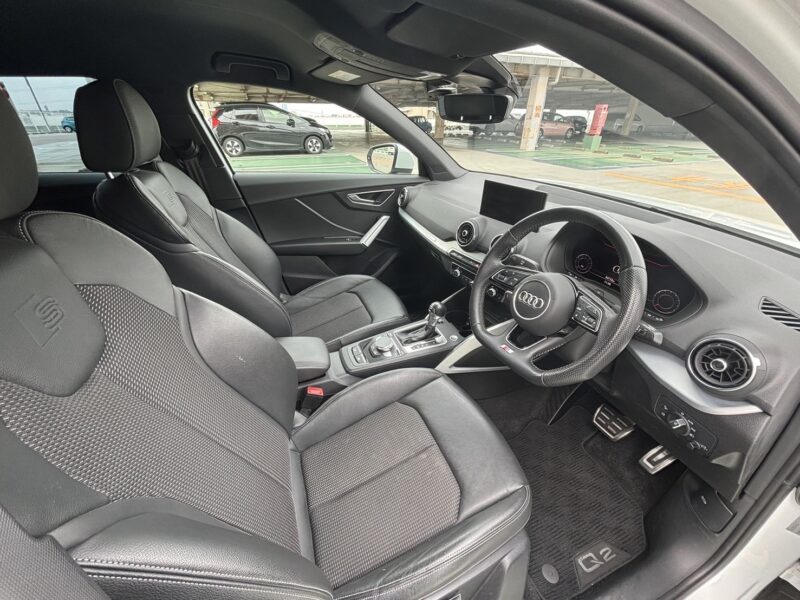 アウディ Q2 35TFSI シリンダーオンデマンドスポーツ SラインPKG★現行型★ワンオーナー★上級グレード★車検ロング★極上車★ハーフレザー★装備充実★業界最安画像9