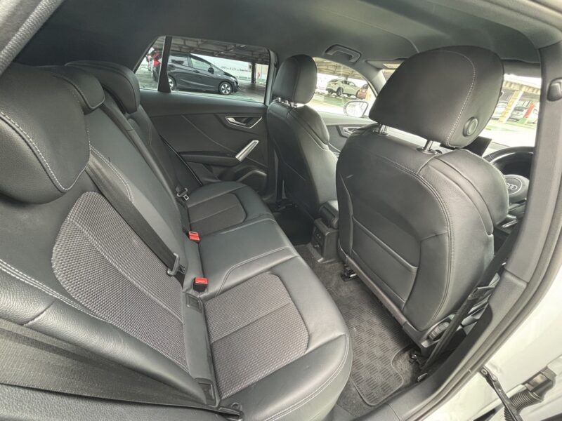 アウディ Q2 35TFSI シリンダーオンデマンドスポーツ SラインPKG★現行型★ワンオーナー★上級グレード★車検ロング★極上車★ハーフレザー★装備充実★業界最安画像11