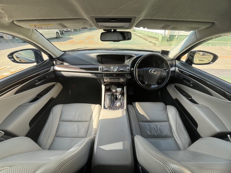 レクサスLS 460 バージョンL★R5税金完納★極上車★レザーシート★大人気★車検ロング★業界最安画像13