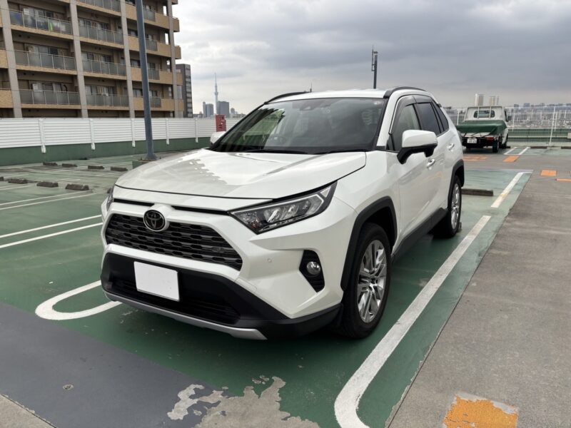 RAV4 G Zパッケージ 4WD★R5税金完納★衝突軽減ブレーキ★ミラーモニター★レザーシート★純正ナビ★シートヒーター★極上車★業界最安画像0