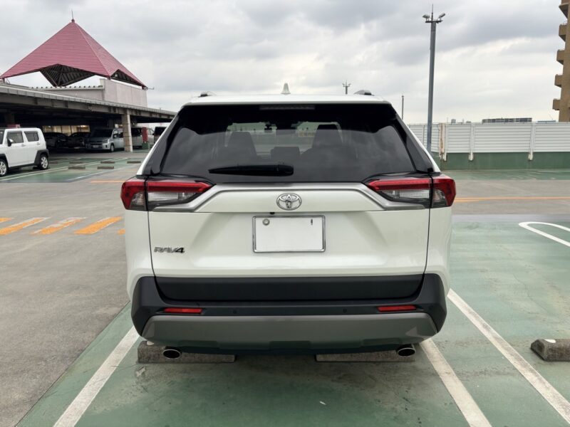 RAV4 G Zパッケージ 4WD★R5税金完納★衝突軽減ブレーキ★ミラーモニター★レザーシート★純正ナビ★シートヒーター★極上車★業界最安画像7