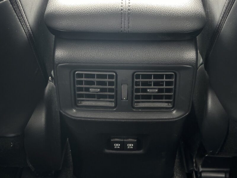 RAV4 G Zパッケージ 4WD★R5税金完納★衝突軽減ブレーキ★ミラーモニター★レザーシート★純正ナビ★シートヒーター★極上車★業界最安画像15