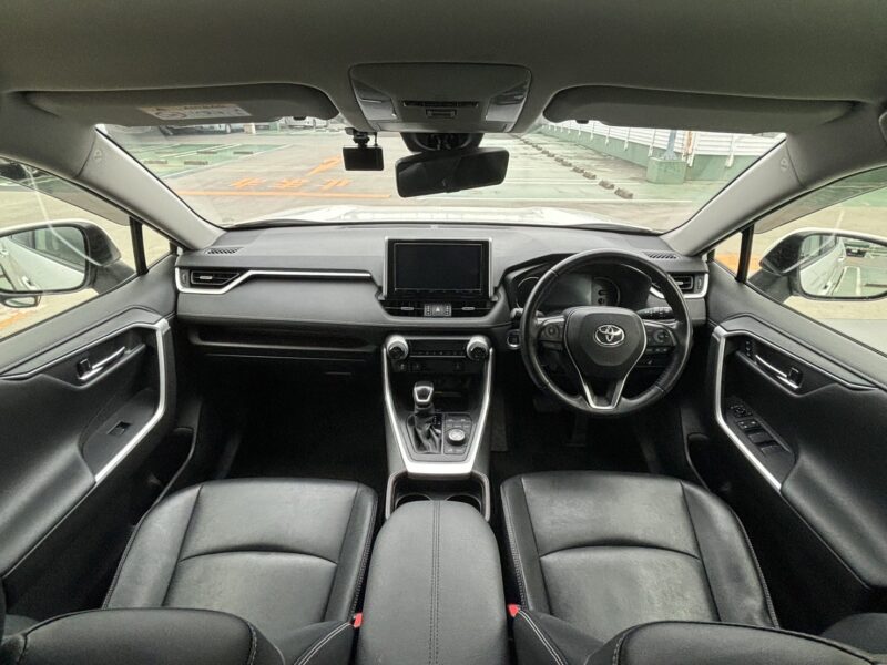 RAV4 G Zパッケージ 4WD★R5税金完納★衝突軽減ブレーキ★ミラーモニター★レザーシート★純正ナビ★シートヒーター★極上車★業界最安画像16