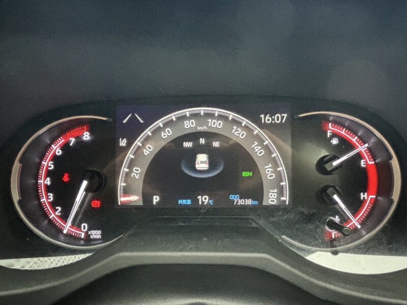 RAV4 G Zパッケージ 4WD★R5税金完納★衝突軽減ブレーキ★ミラーモニター★レザーシート★純正ナビ★シートヒーター★極上車★業界最安画像19