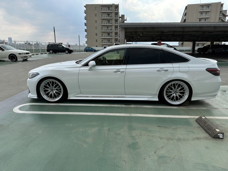 クラウン ハイブリッドRS リミテッド2 AIMGAINコンプリート★R6税金完納★カーボンマフラー★AIMGAINコンプリートカスタム★カスタム費約200万円★業界最安画像3