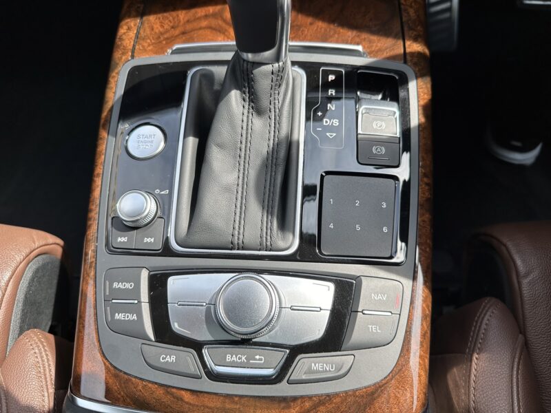 アウディA6アバント 2.8 FSI クワトロ★R5税金完納★車検ロング★極上車★パノラマルーフ★茶レザー★業界最安画像16