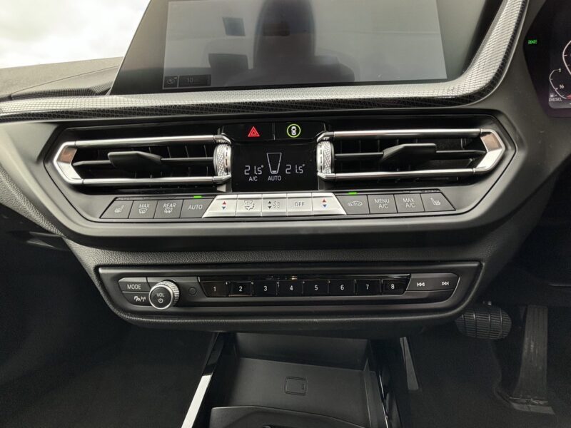 BMW 118d Mスポーツ エディションジョイ レザーPKG★現行型★極上車★低走行★ディーゼルターボ★スペシャルカラー★業界最安画像19