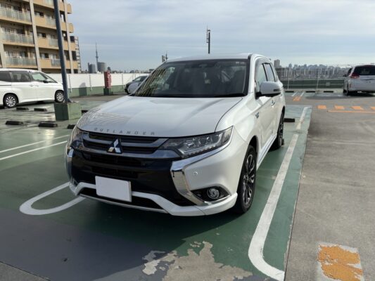 アウトランダー PHEV Gプレミアムパッケージ★サンルーフ★4WD★360°カメラ業界最安