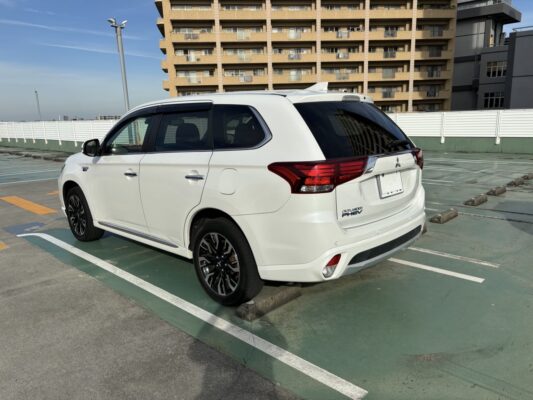 アウトランダー PHEV Gプレミアムパッケージ★サンルーフ★4WD★360°カメラ業界最安画像5