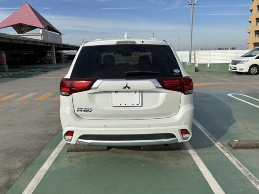 アウトランダー PHEV Gプレミアムパッケージ★サンルーフ★4WD★360°カメラ業界最安画像7