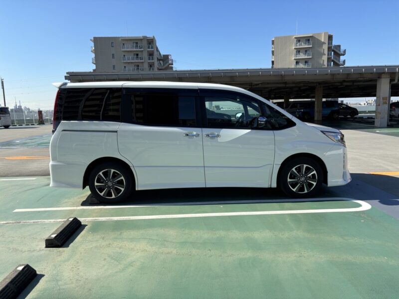 ノア SI W×BⅢ★大人気★両側電動スライド★オートドライブ★業界最安画像4