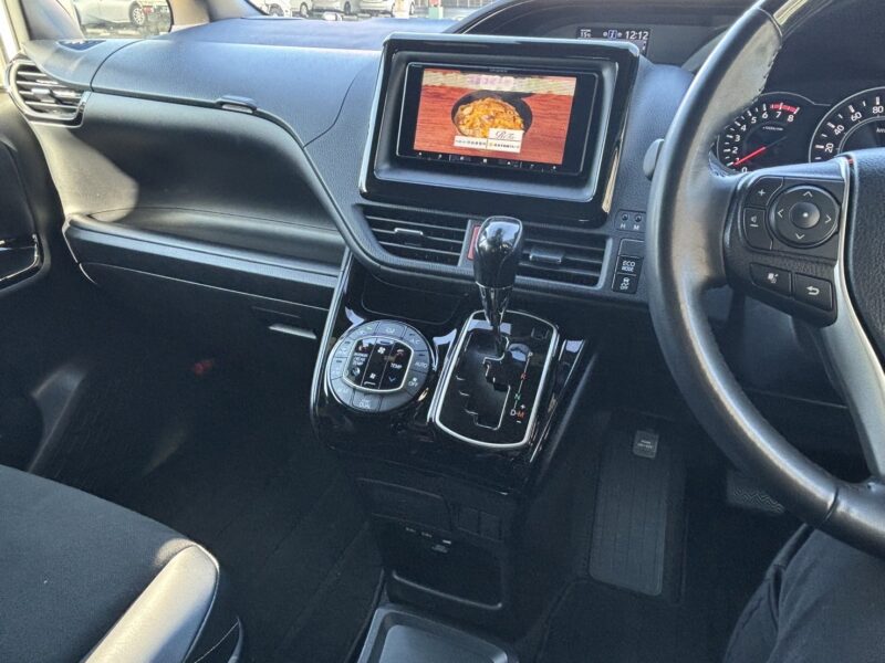 ノア SI W×BⅢ★大人気★両側電動スライド★オートドライブ★業界最安画像20