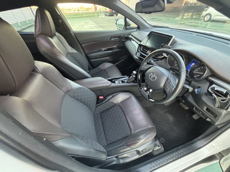 CHR ハイブリッド1.8G モデリスタ★R6税金完納★モデリスタ★極上車★ハーフレザー★業界最安画像9