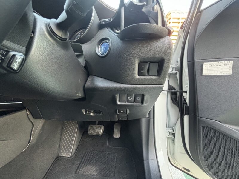 CHR ハイブリッド1.8G モデリスタ★R6税金完納★モデリスタ★極上車★ハーフレザー★業界最安画像13