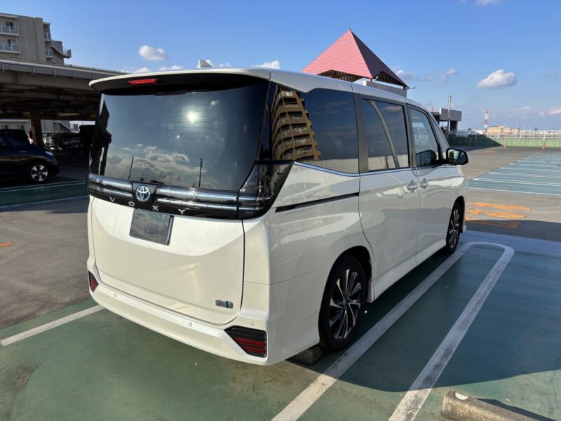 ヴォクシー S-Z ハイブリッド★R6税金完納★ワンオーナー★後席モニター★360°カメラ★大人気★現行型★業界最安画像5