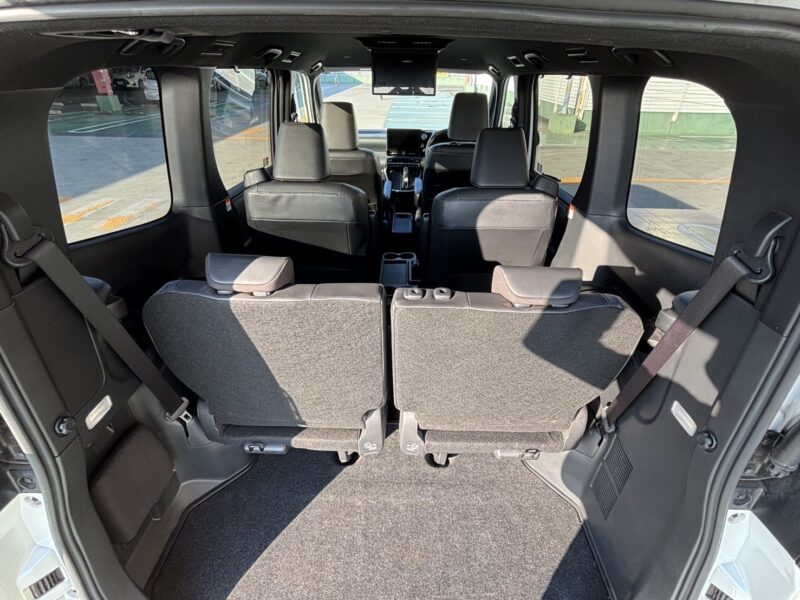 ヴォクシー S-Z ハイブリッド★R6税金完納★ワンオーナー★後席モニター★360°カメラ★大人気★現行型★業界最安画像12