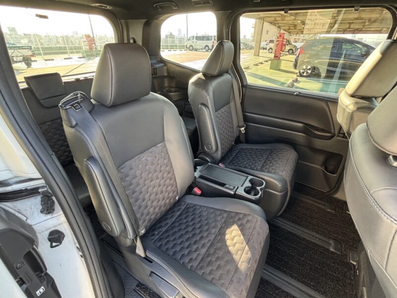 ヴォクシー S-Z ハイブリッド★R6税金完納★ワンオーナー★後席モニター★360°カメラ★大人気★現行型★業界最安画像13