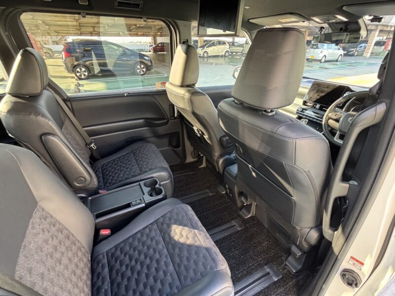 ヴォクシー S-Z ハイブリッド★R6税金完納★ワンオーナー★後席モニター★360°カメラ★大人気★現行型★業界最安画像14