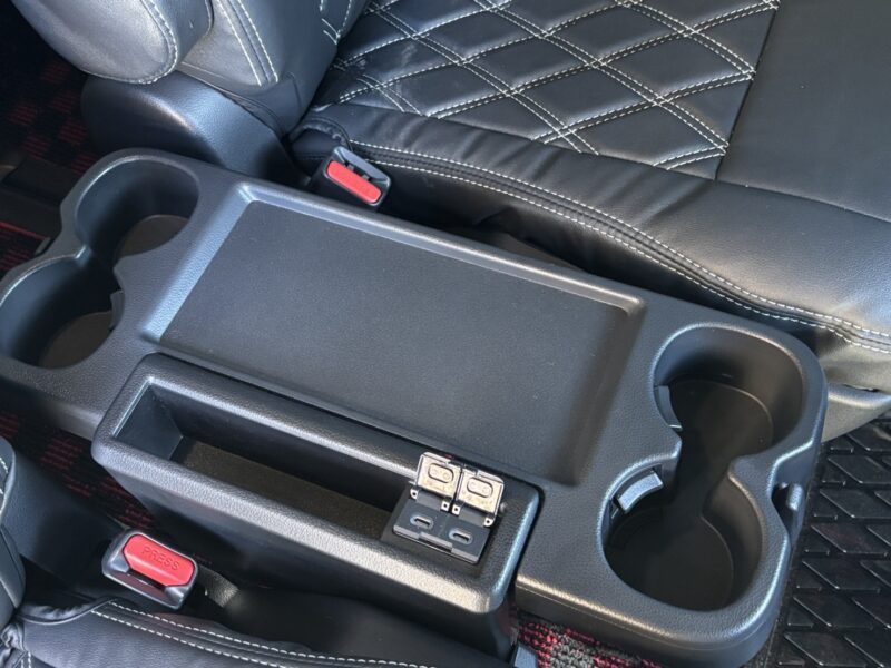 ヴォクシー S- Z KUHLレーシング コンプリート★R6税金完納★新車並み★KUHLコンプリート★エアサス★フルエアロ★19アルミ★360°カメラ★ミラーモニター★業界最安画像17