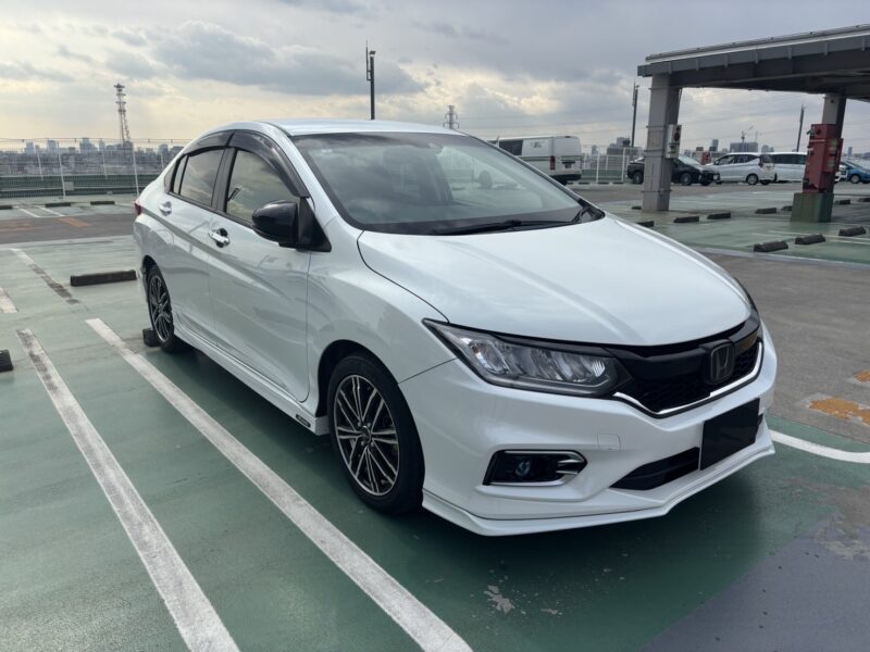 グレイス LX★R6税金完納★コーティング済★走行中TV視聴★業界最安画像1