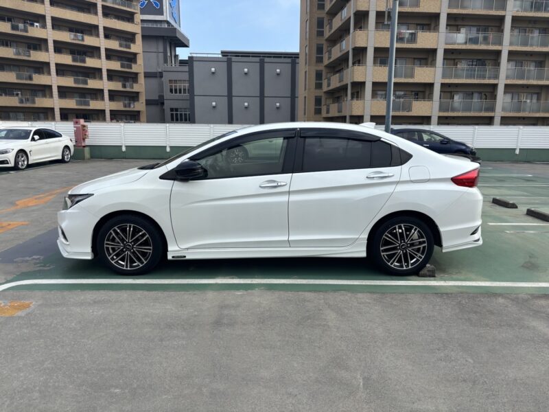 グレイス LX★R6税金完納★コーティング済★走行中TV視聴★業界最安画像3