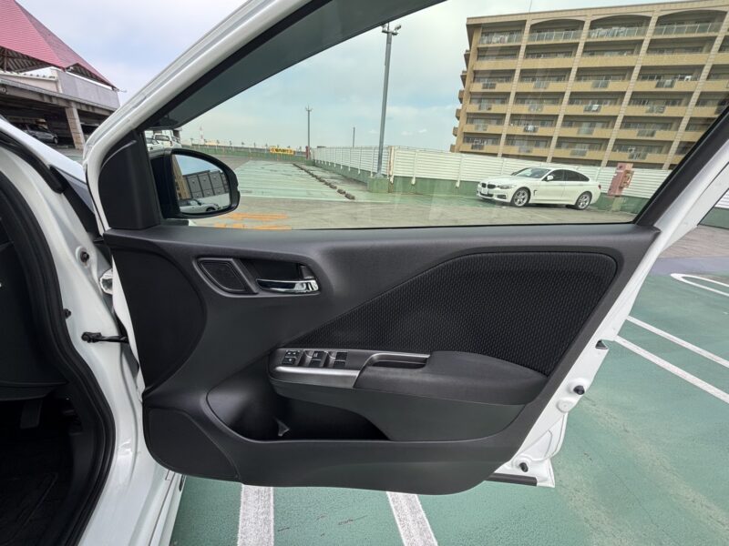 グレイス LX★R6税金完納★コーティング済★走行中TV視聴★業界最安画像11