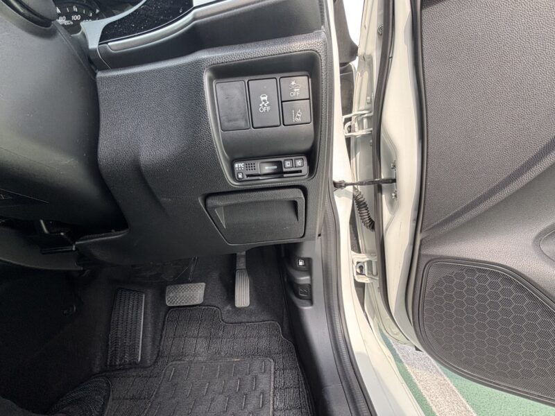 グレイス LX★R6税金完納★コーティング済★走行中TV視聴★業界最安画像14