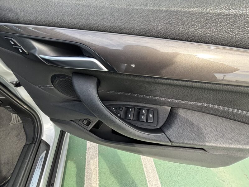 BMW X1 xドライブ18d 4WD★R6税金完納★車検ロング★極上車★ドラレコ★最安画像10