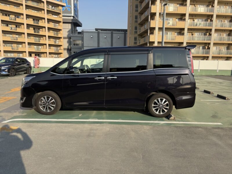 エスクァイア G i★R6税金完納★極良極美★純正ナビ★レザーシート★後席モニター★業界最安画像3