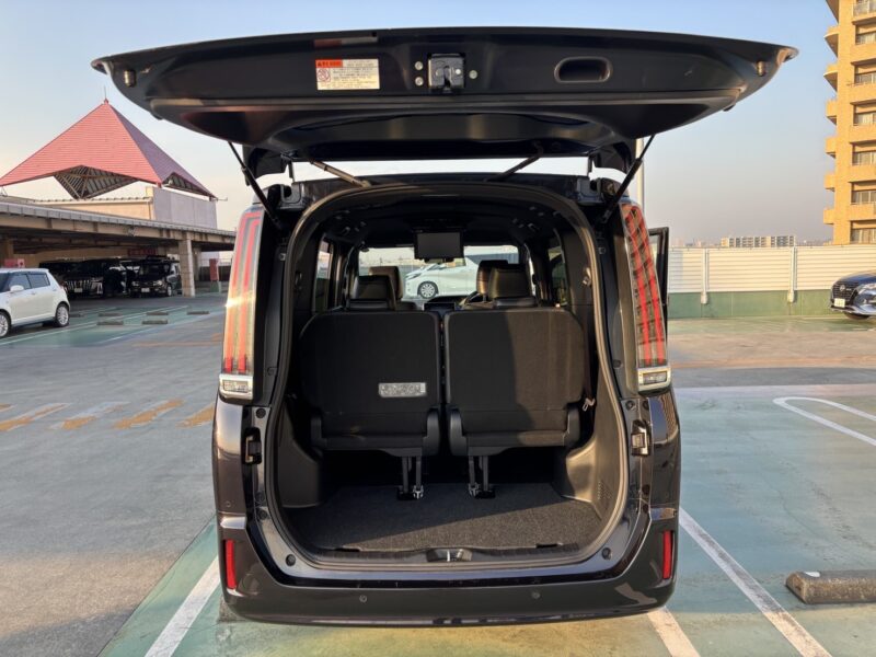 エスクァイア G i★R6税金完納★極良極美★純正ナビ★レザーシート★後席モニター★業界最安画像8