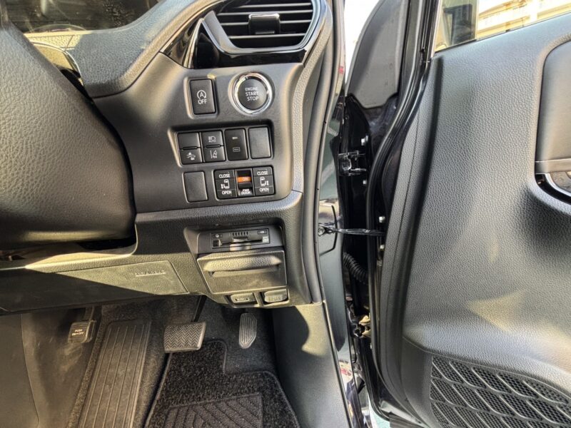 エスクァイア G i★R6税金完納★極良極美★純正ナビ★レザーシート★後席モニター★業界最安画像15