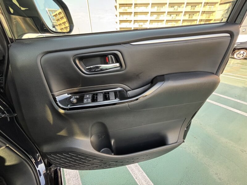 エスクァイア G i★R6税金完納★極良極美★純正ナビ★レザーシート★後席モニター★業界最安画像16