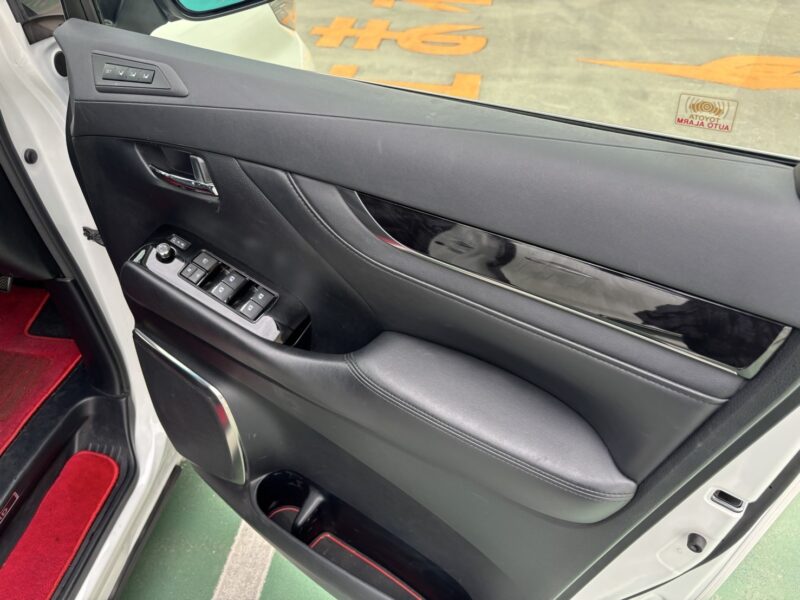 アルファード 2.5 S Cパッケージ KUHLレーシング コンプリートカー★R6税金完納★KUHLコンプリート★エアサス★フルエアロ★マフラー★20 ホイル★車検ロング★後期★業界最安画像11