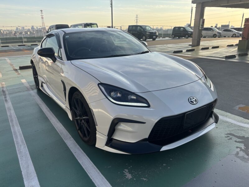 GR86 RZ 2.4 AT★R6税金完納★新車並★車検ロング★低走行★ドラレコ★走行中TV視聴★業界最安画像1