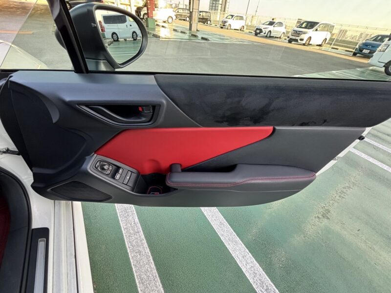 GR86 RZ 2.4 AT★R6税金完納★新車並★車検ロング★低走行★ドラレコ★走行中TV視聴★業界最安画像11