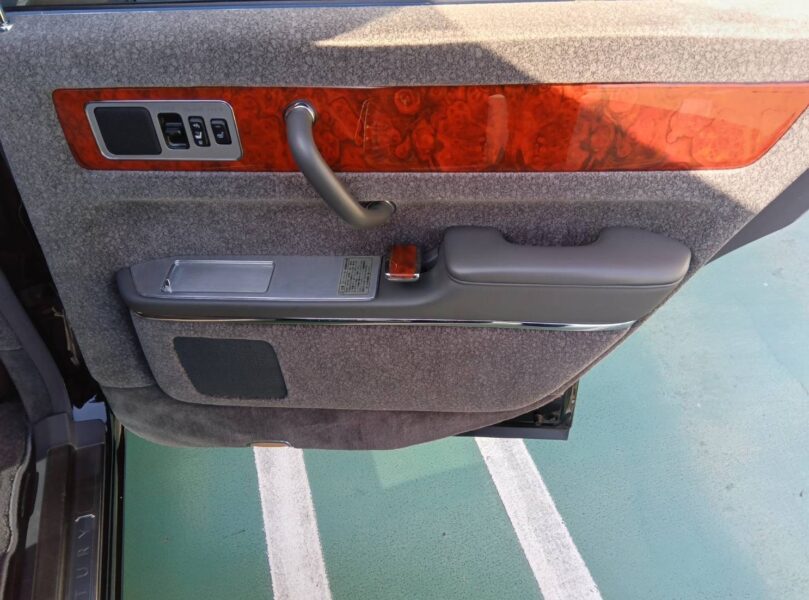 センチュリー ベースグレード5.0 12V★R6税金完納★最高級セダン★ローダウン★車高調★コーティング済★業界最安画像15