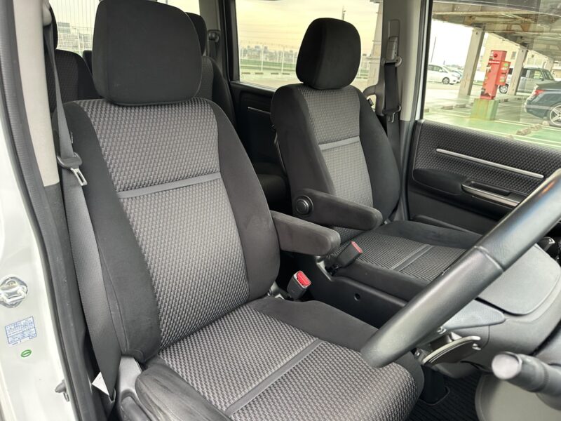 ステップワゴン スパーダ ホンダセンシング★R6税金完納★絶好調★後席モニター★ドラレコ★純正ナビ★業界最安画像13