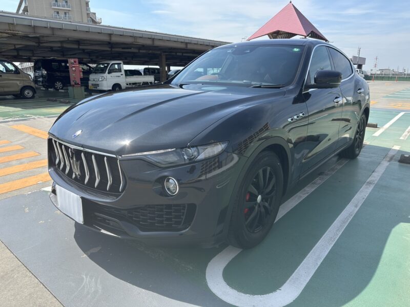 レヴァンテ 3.0 4WDベースグレード★R7税金完納★極良極美★ドラレコ★360°カメラ★ブラウンレザー★赤キャリ★可変マフラー★業界最安画像0