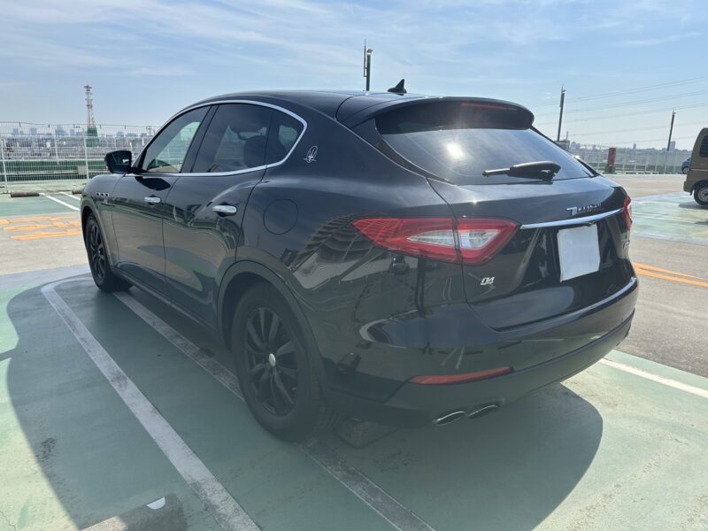 レヴァンテ 3.0 4WDベースグレード★R7税金完納★極良極美★ドラレコ★360°カメラ★ブラウンレザー★赤キャリ★可変マフラー★業界最安画像5