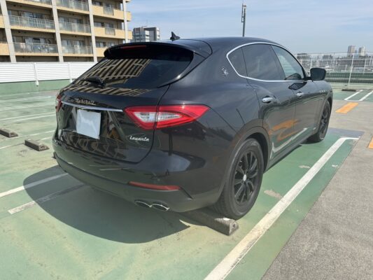 レヴァンテ 3.0 4WDベースグレード★R7税金完納★極良極美★ドラレコ★360°カメラ★ブラウンレザー★赤キャリ★可変マフラー★業界最安画像6
